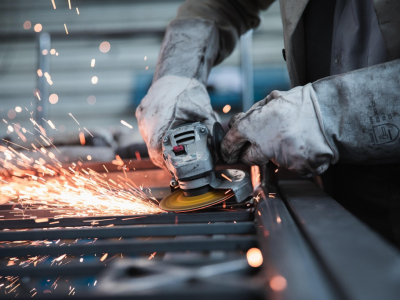 Pourquoi les Délais de Fabrication Varient-ils selon les marques ?